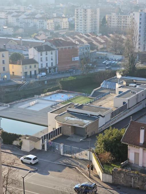 Renovated 2-Bed Apartment 2 Min From Lyon Oullins Luaran gambar